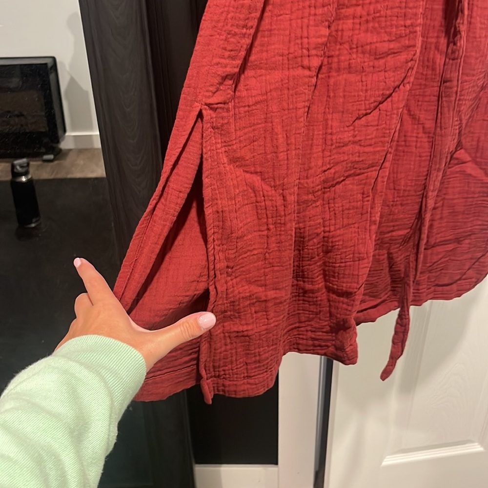 Red Dress - Picture 2 of 4